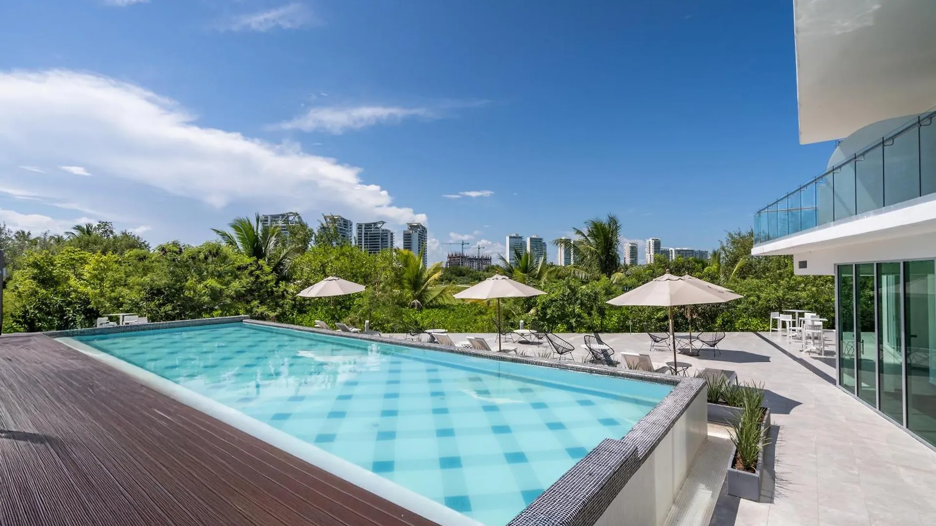Ehden Vacation Suites Puerto Cancun