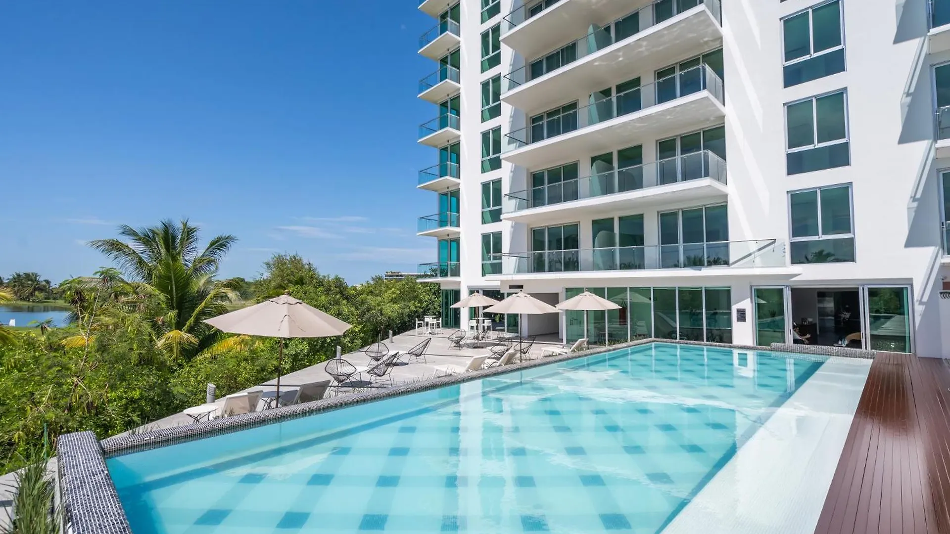 Ehden Vacation Suites Puerto Cancun location
